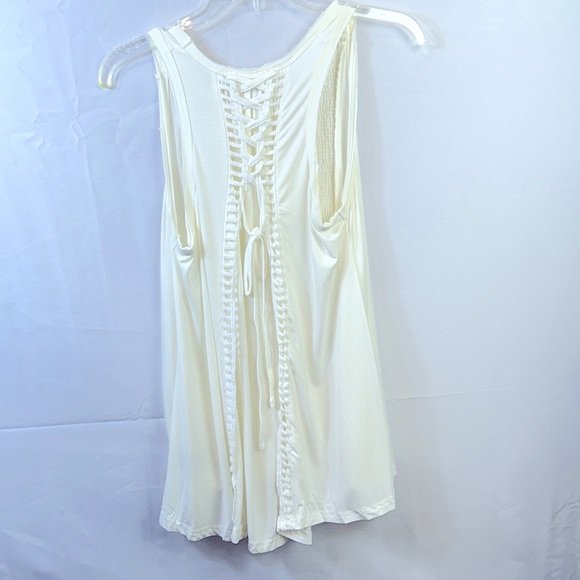 Emmer & Oat White Sleeveless Tunic Lace Back Top Size Small Excellent Condition - Picture 10 of 11
